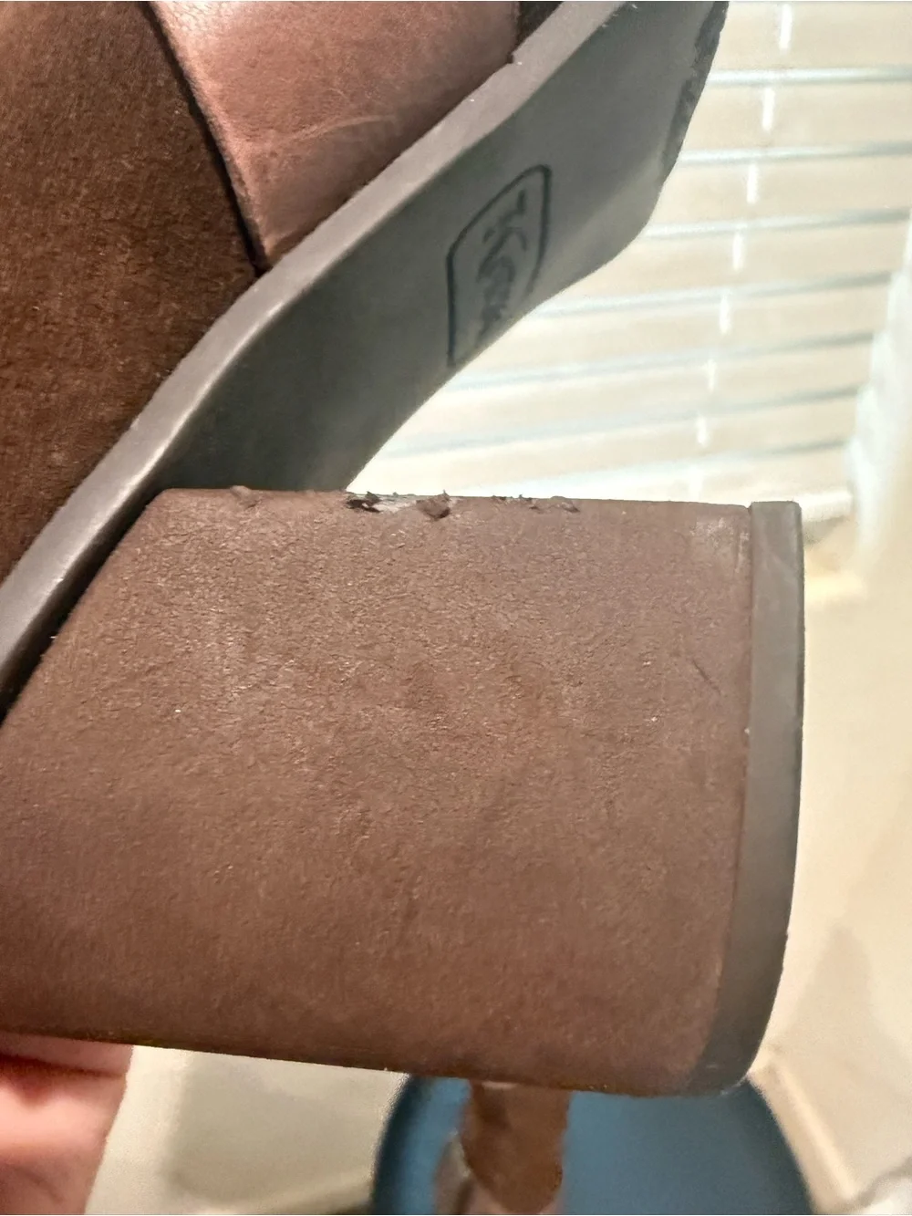 Kork-Ease questions leave